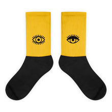 Įkelti vaizdą į galerijos rodinį, Kojinės žvilgsnis geltoname fone / f1 - dovanos.online